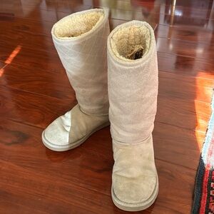 UGG vintage Y2K tall shearling boot size 7